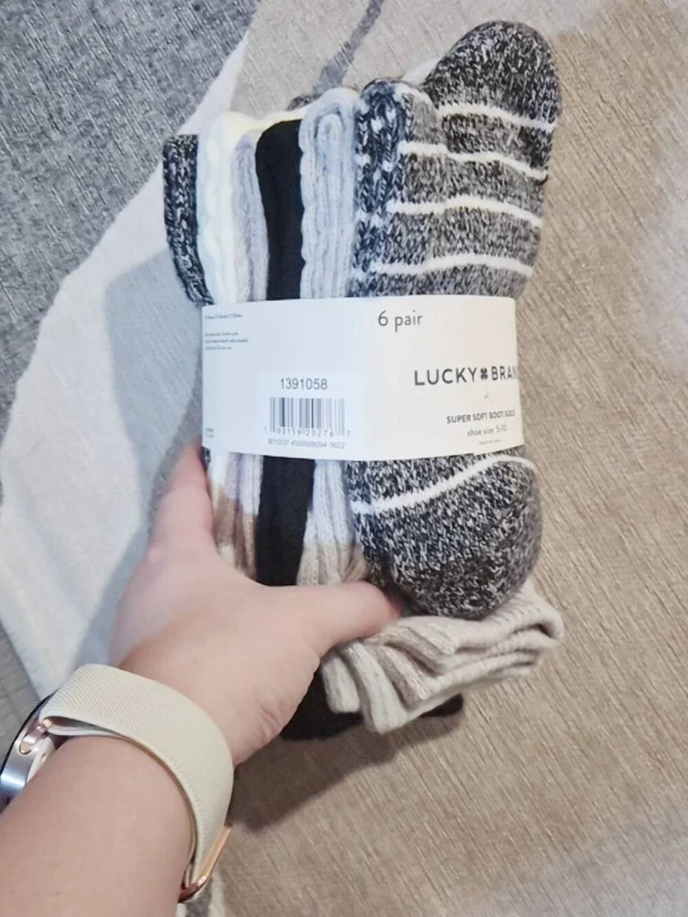 Lucky Brand Women’s 6 Pair Super Soft Boot Socks Neutral Black White Gray